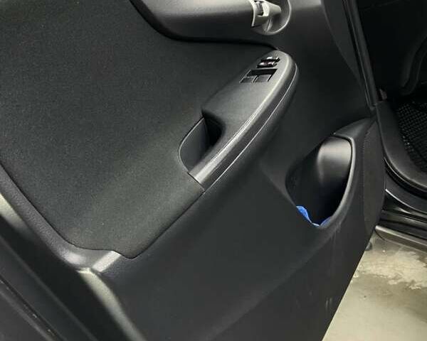 Серый Тойота Королла, объемом двигателя 1.6 л и пробегом 147 тыс. км за 7700 $, фото 7 на Automoto.ua