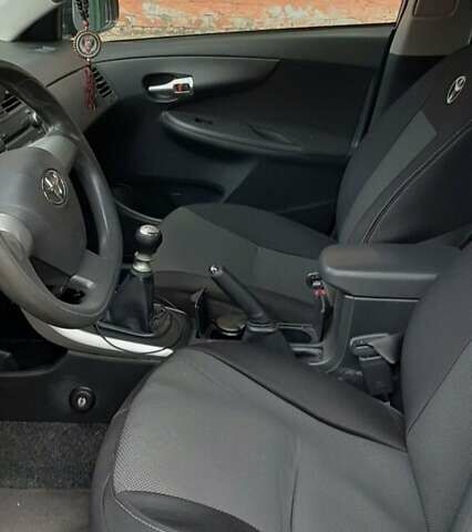 Серый Тойота Королла, объемом двигателя 1.33 л и пробегом 172 тыс. км за 7500 $, фото 5 на Automoto.ua