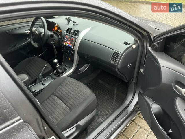 Серый Тойота Королла, объемом двигателя 1.33 л и пробегом 208 тыс. км за 6300 $, фото 15 на Automoto.ua