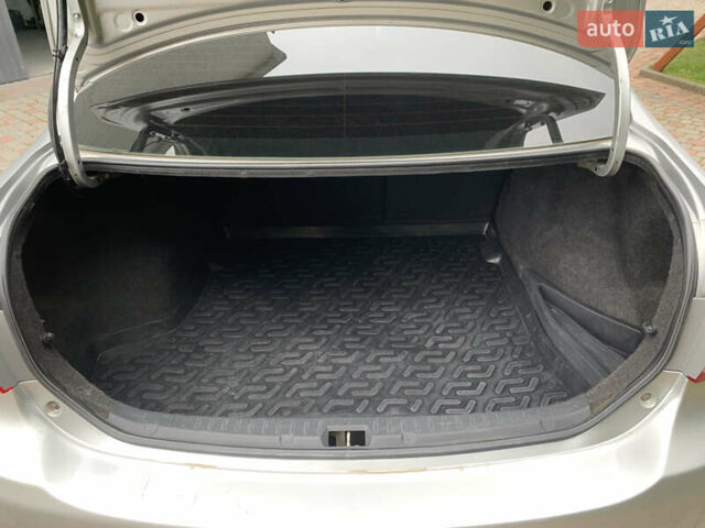 Серый Тойота Королла, объемом двигателя 1.33 л и пробегом 254 тыс. км за 6599 $, фото 14 на Automoto.ua