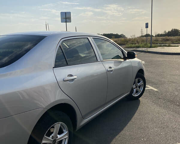 Серый Тойота Королла, объемом двигателя 1.33 л и пробегом 124 тыс. км за 8199 $, фото 6 на Automoto.ua