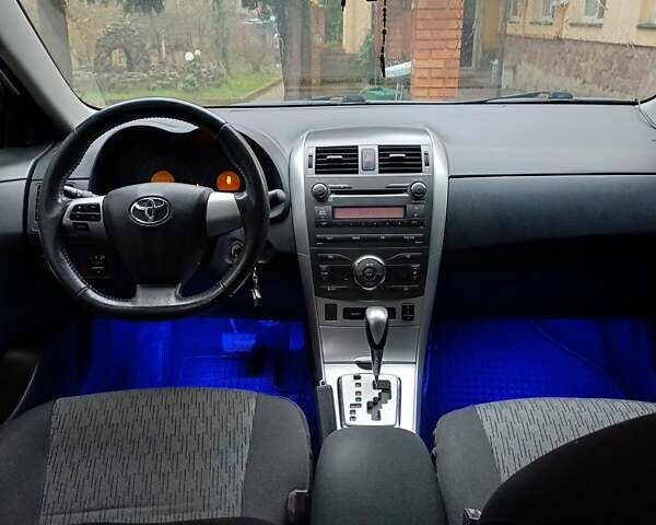 Серый Тойота Королла, объемом двигателя 1.6 л и пробегом 85 тыс. км за 11500 $, фото 7 на Automoto.ua