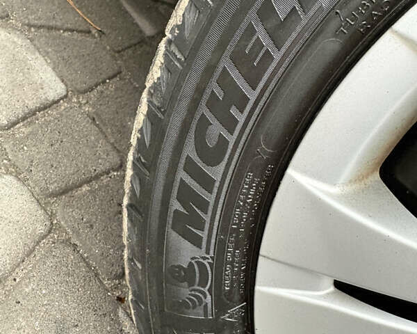 Сірий Тойота Королла, об'ємом двигуна 1.6 л та пробігом 85 тис. км за 12450 $, фото 38 на Automoto.ua