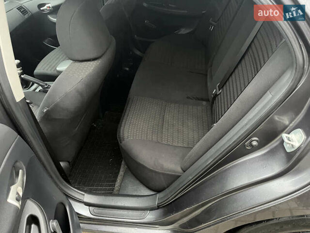 Серый Тойота Королла, объемом двигателя 1.33 л и пробегом 208 тыс. км за 6300 $, фото 9 на Automoto.ua