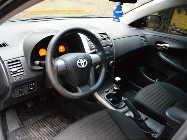 Серый Тойота Королла, объемом двигателя 1.3 л и пробегом 187 тыс. км за 9000 $, фото 7 на Automoto.ua