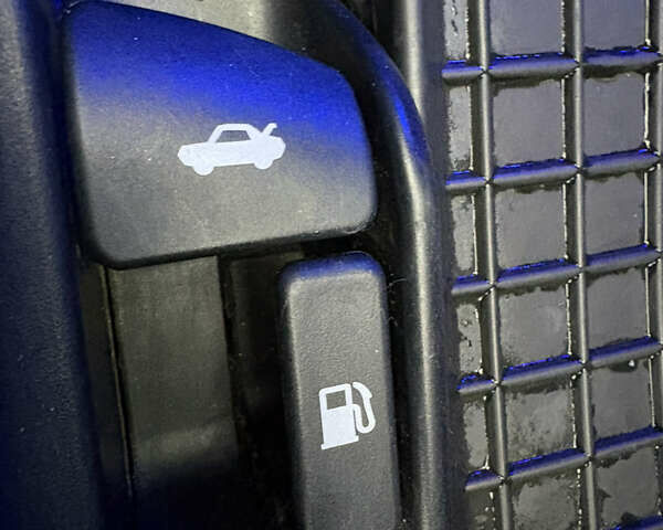 Сірий Тойота Королла, об'ємом двигуна 1.6 л та пробігом 85 тис. км за 12450 $, фото 32 на Automoto.ua