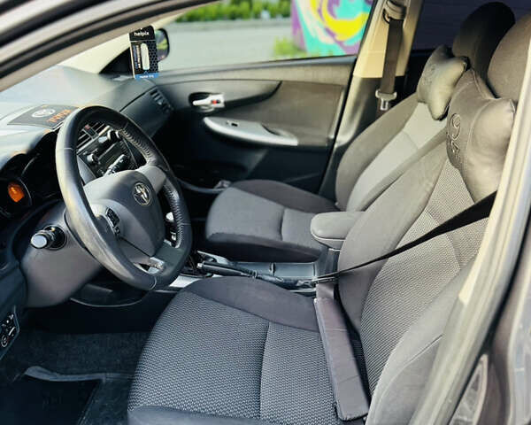 Сірий Тойота Королла, об'ємом двигуна 1.6 л та пробігом 280 тис. км за 6899 $, фото 23 на Automoto.ua