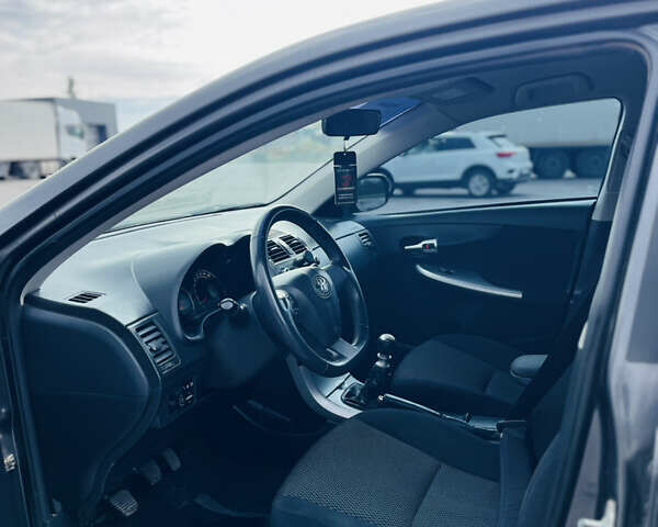 Серый Тойота Королла, объемом двигателя 1.6 л и пробегом 280 тыс. км за 7150 $, фото 23 на Automoto.ua