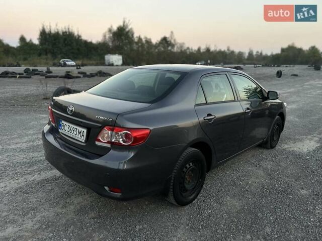Сірий Тойота Королла, об'ємом двигуна 1.3 л та пробігом 140 тис. км за 7100 $, фото 4 на Automoto.ua