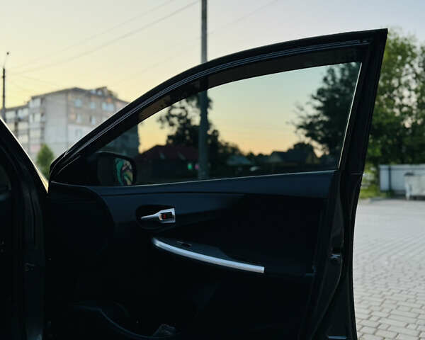 Сірий Тойота Королла, об'ємом двигуна 1.6 л та пробігом 280 тис. км за 6899 $, фото 31 на Automoto.ua