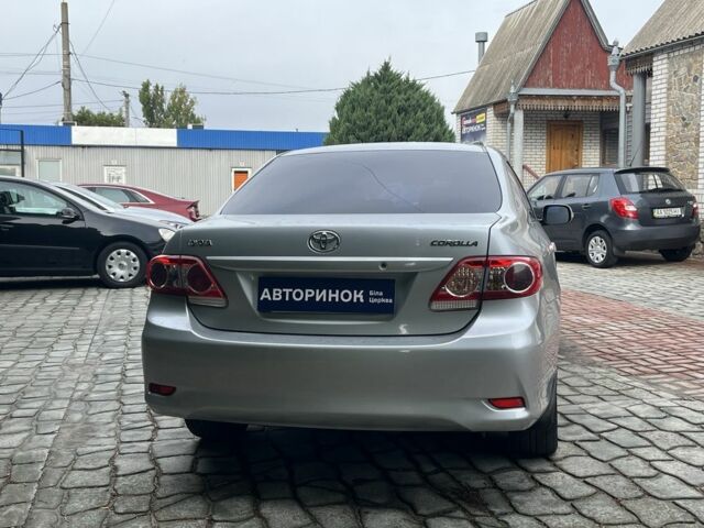 Серый Тойота Королла, объемом двигателя 1.6 л и пробегом 208 тыс. км за 8800 $, фото 4 на Automoto.ua