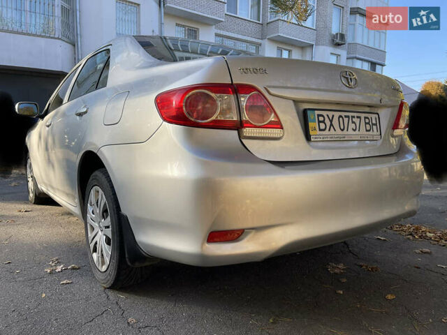 Тойота Королла 2011 в Хмельницком на Automoto.ua Серый Тойота Королла, объемом двигателя 1.6 л и пробегом 118 тыс. км за 8500 $, фото 6 на Automoto.ua