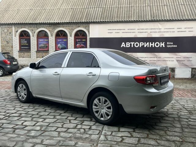 Серый Тойота Королла, объемом двигателя 1.6 л и пробегом 208 тыс. км за 8800 $, фото 5 на Automoto.ua