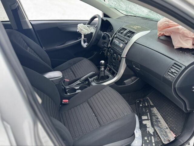 Серый Тойота Королла, объемом двигателя 0 л и пробегом 170 тыс. км за 2800 $, фото 6 на Automoto.ua