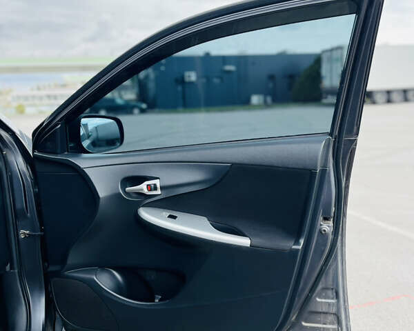 Серый Тойота Королла, объемом двигателя 1.6 л и пробегом 280 тыс. км за 7150 $, фото 22 на Automoto.ua