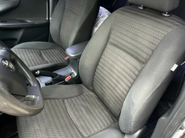 Серый Тойота Королла, объемом двигателя 1.6 л и пробегом 208 тыс. км за 8800 $, фото 13 на Automoto.ua