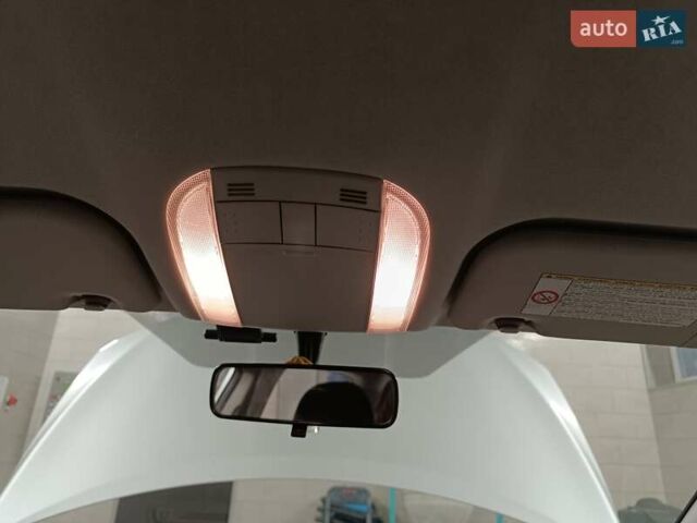 Сірий Тойота Королла, об'ємом двигуна 1.33 л та пробігом 147 тис. км за 9000 $, фото 33 на Automoto.ua