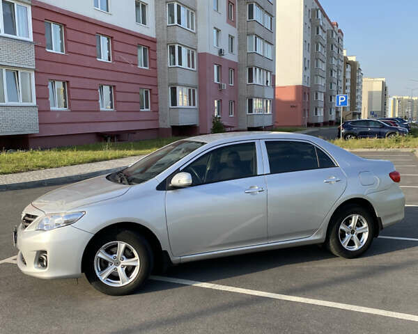 Серый Тойота Королла, объемом двигателя 1.33 л и пробегом 124 тыс. км за 8199 $, фото 2 на Automoto.ua