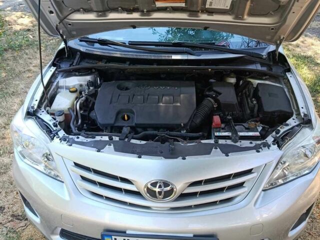 Сірий Тойота Королла, об'ємом двигуна 1.6 л та пробігом 159 тис. км за 8000 $, фото 5 на Automoto.ua