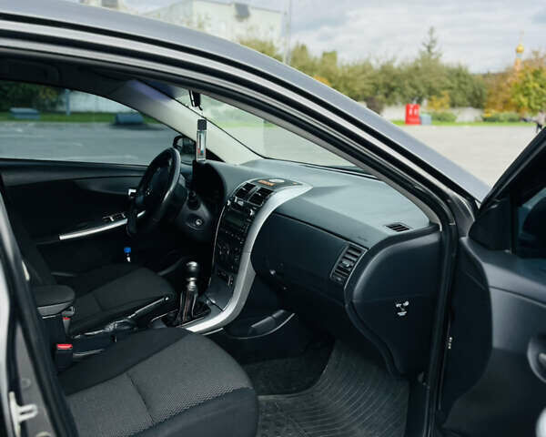 Серый Тойота Королла, объемом двигателя 1.6 л и пробегом 280 тыс. км за 7150 $, фото 20 на Automoto.ua