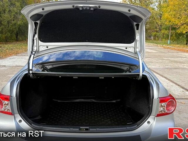 Серый Тойота Королла, объемом двигателя 1.6 л и пробегом 83 тыс. км за 10800 $, фото 11 на Automoto.ua