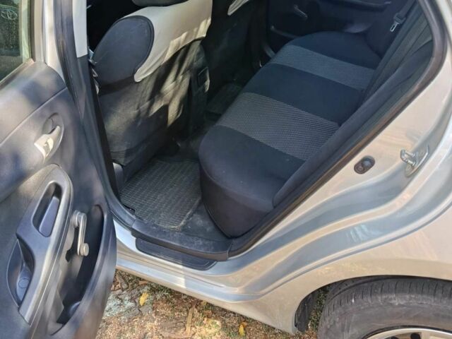 Сірий Тойота Королла, об'ємом двигуна 1.6 л та пробігом 159 тис. км за 8000 $, фото 11 на Automoto.ua