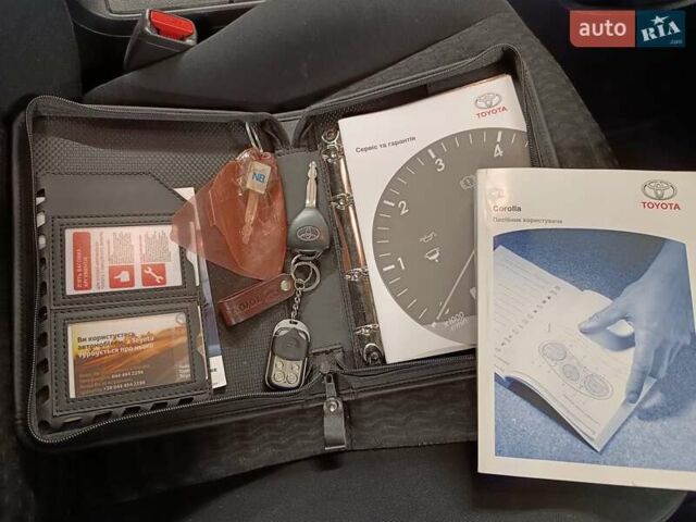Сірий Тойота Королла, об'ємом двигуна 1.33 л та пробігом 147 тис. км за 9000 $, фото 41 на Automoto.ua