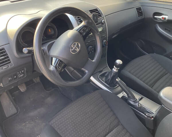 Серый Тойота Королла, объемом двигателя 1.33 л и пробегом 124 тыс. км за 8199 $, фото 9 на Automoto.ua