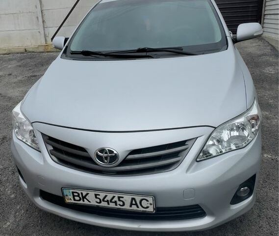 Серый Тойота Королла, объемом двигателя 0 л и пробегом 178 тыс. км за 7500 $, фото 1 на Automoto.ua