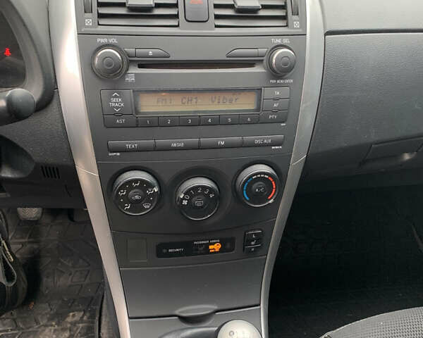 Серый Тойота Королла, объемом двигателя 1.33 л и пробегом 254 тыс. км за 6599 $, фото 10 на Automoto.ua