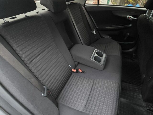 Серый Тойота Королла, объемом двигателя 1.3 л и пробегом 250 тыс. км за 5700 $, фото 5 на Automoto.ua