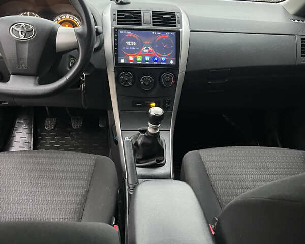 Серый Тойота Королла, объемом двигателя 1.33 л и пробегом 208 тыс. км за 6300 $, фото 11 на Automoto.ua