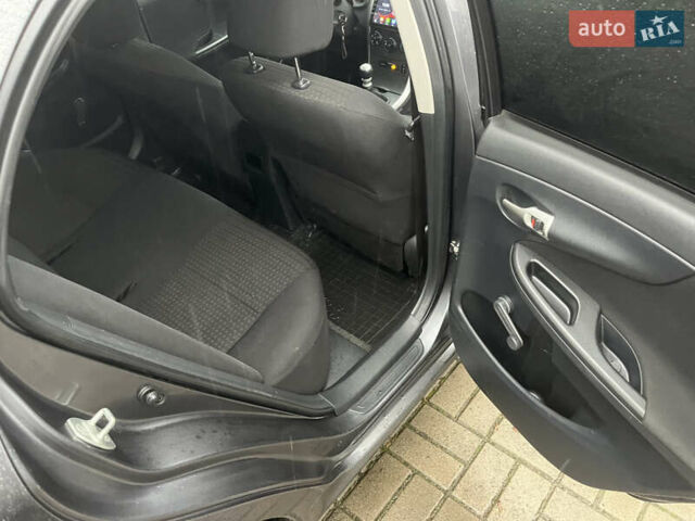 Серый Тойота Королла, объемом двигателя 1.33 л и пробегом 208 тыс. км за 6300 $, фото 14 на Automoto.ua