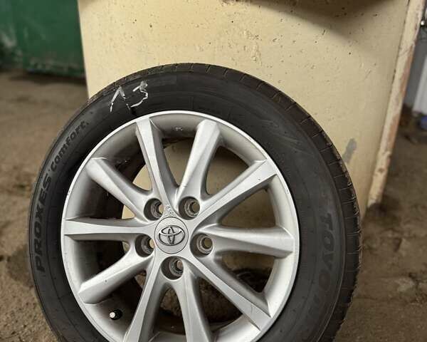 Серый Тойота Королла, объемом двигателя 1.6 л и пробегом 174 тыс. км за 10000 $, фото 17 на Automoto.ua