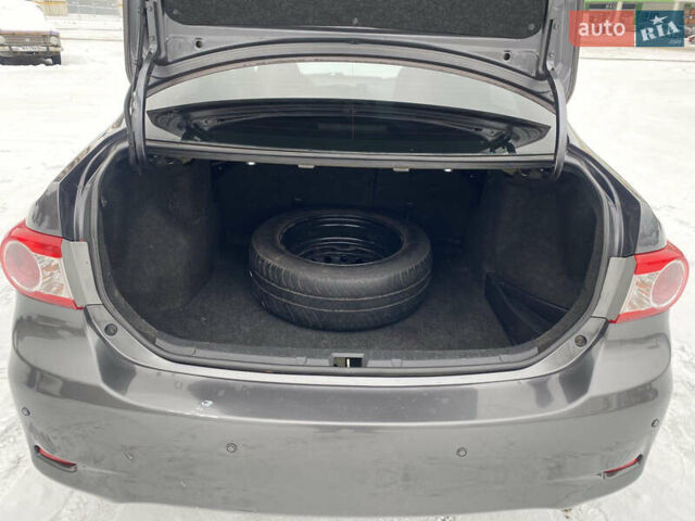 Серый Тойота Королла, объемом двигателя 1.6 л и пробегом 265 тыс. км за 9000 $, фото 29 на Automoto.ua