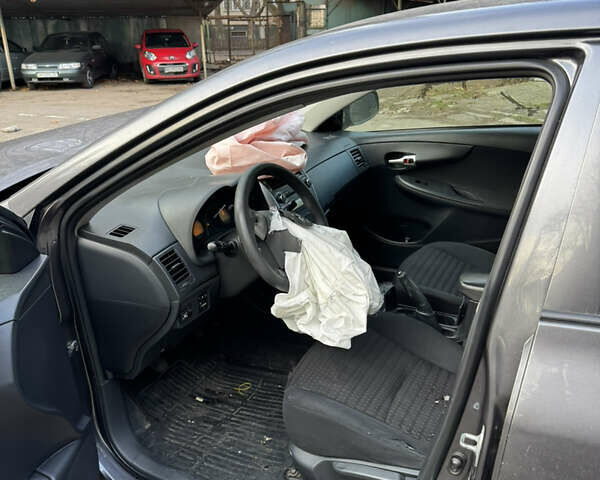 Сірий Тойота Королла, об'ємом двигуна 1.33 л та пробігом 258 тис. км за 4700 $, фото 6 на Automoto.ua