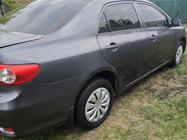 Серый Тойота Королла, объемом двигателя 1.3 л и пробегом 250 тыс. км за 5700 $, фото 2 на Automoto.ua