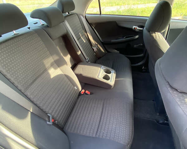 Серый Тойота Королла, объемом двигателя 1.33 л и пробегом 124 тыс. км за 8199 $, фото 19 на Automoto.ua