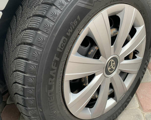 Серый Тойота Королла, объемом двигателя 1.33 л и пробегом 254 тыс. км за 6599 $, фото 15 на Automoto.ua