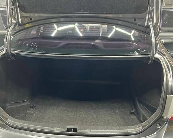 Серый Тойота Королла, объемом двигателя 1.6 л и пробегом 147 тыс. км за 7700 $, фото 5 на Automoto.ua