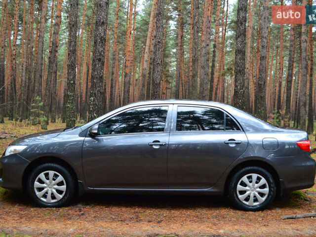 Серый Тойота Королла, объемом двигателя 1.3 л и пробегом 188 тыс. км за 9000 $, фото 6 на Automoto.ua