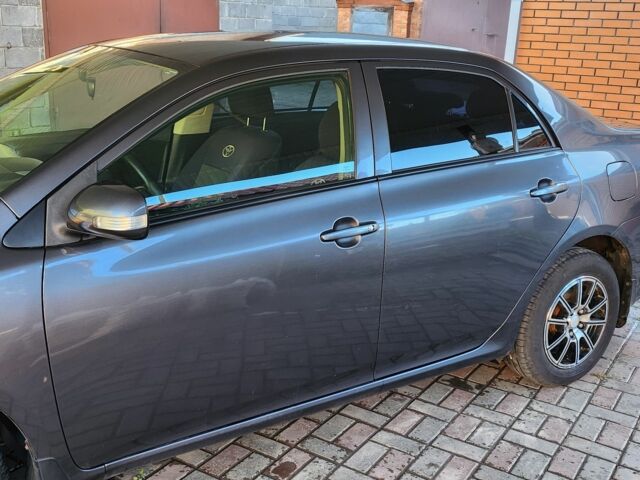 Сірий Тойота Королла, об'ємом двигуна 1.3 л та пробігом 177 тис. км за 7500 $, фото 2 на Automoto.ua