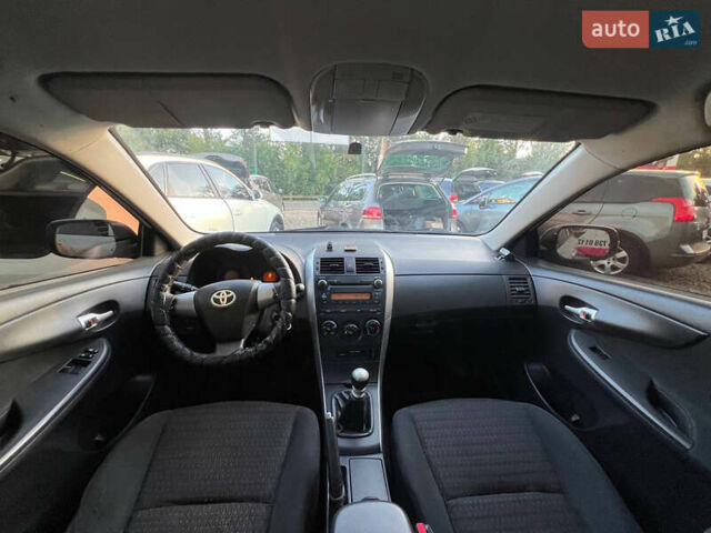 Серый Тойота Королла, объемом двигателя 1.3 л и пробегом 200 тыс. км за 6299 $, фото 16 на Automoto.ua
