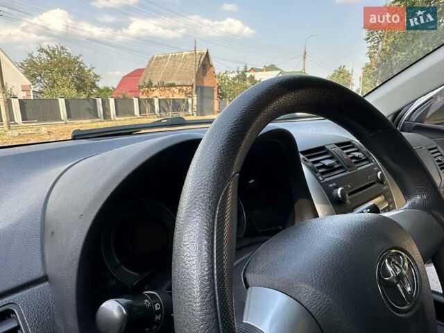 Сірий Тойота Королла, об'ємом двигуна 1.6 л та пробігом 120 тис. км за 8999 $, фото 38 на Automoto.ua