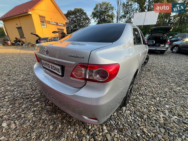 Серый Тойота Королла, объемом двигателя 1.3 л и пробегом 200 тыс. км за 6299 $, фото 4 на Automoto.ua