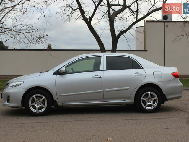 Серый Тойота Королла, объемом двигателя 1.33 л и пробегом 182 тыс. км за 7799 $, фото 11 на Automoto.ua