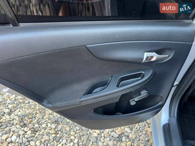 Серый Тойота Королла, объемом двигателя 1.3 л и пробегом 200 тыс. км за 6299 $, фото 20 на Automoto.ua