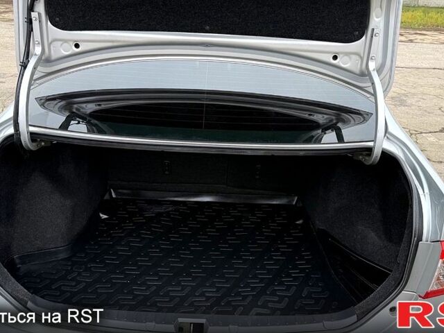 Серый Тойота Королла, объемом двигателя 1.6 л и пробегом 120 тыс. км за 9500 $, фото 11 на Automoto.ua