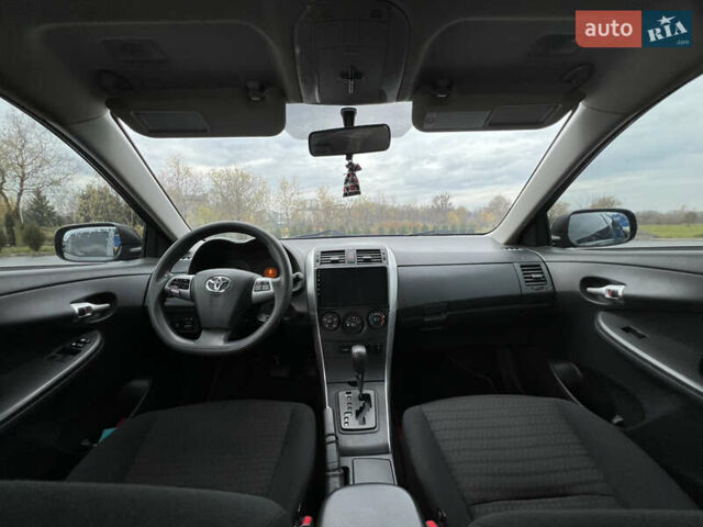 Серый Тойота Королла, объемом двигателя 1.6 л и пробегом 179 тыс. км за 8999 $, фото 10 на Automoto.ua