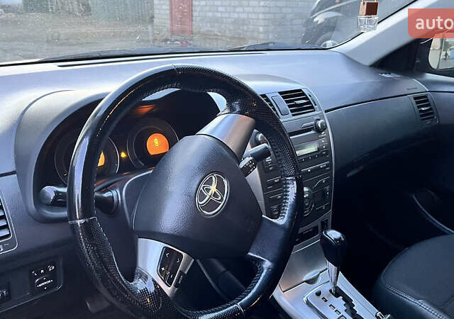 Сірий Тойота Королла, об'ємом двигуна 1.6 л та пробігом 240 тис. км за 9200 $, фото 23 на Automoto.ua